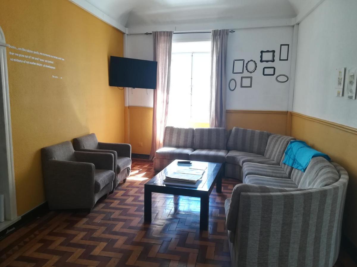 Old Evora Hostel Екстер'єр фото